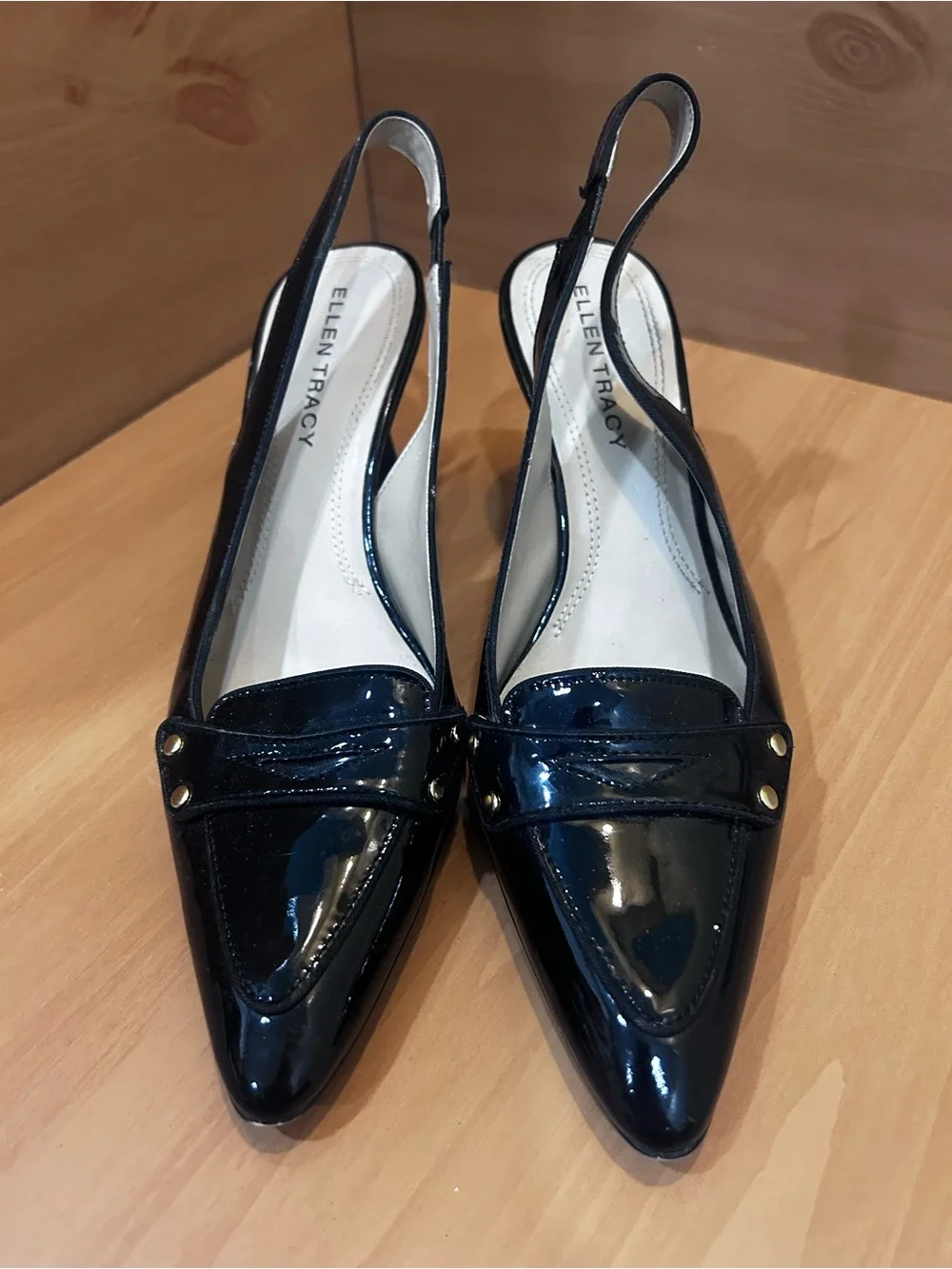 Ellen Tracy Black Patent Slingback Pointed Pumps with Stud Detail size 9